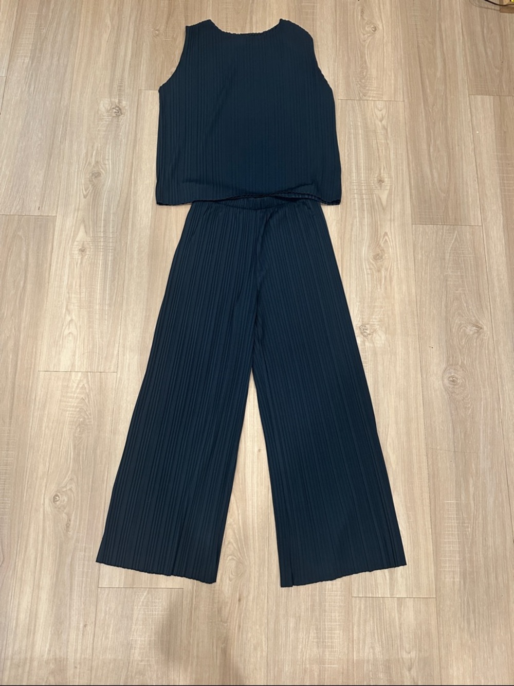 Uniqlo Navy Pleated Wide-Leg Jumpsuit
